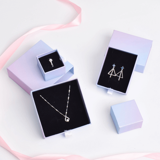 holographic jewelry box packaging design 1