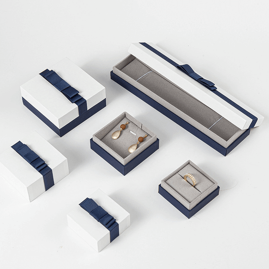 velvet jewelry packaging idea 4
