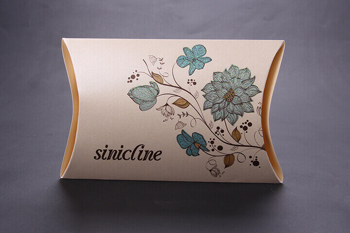 custom printed pillow boxes 3