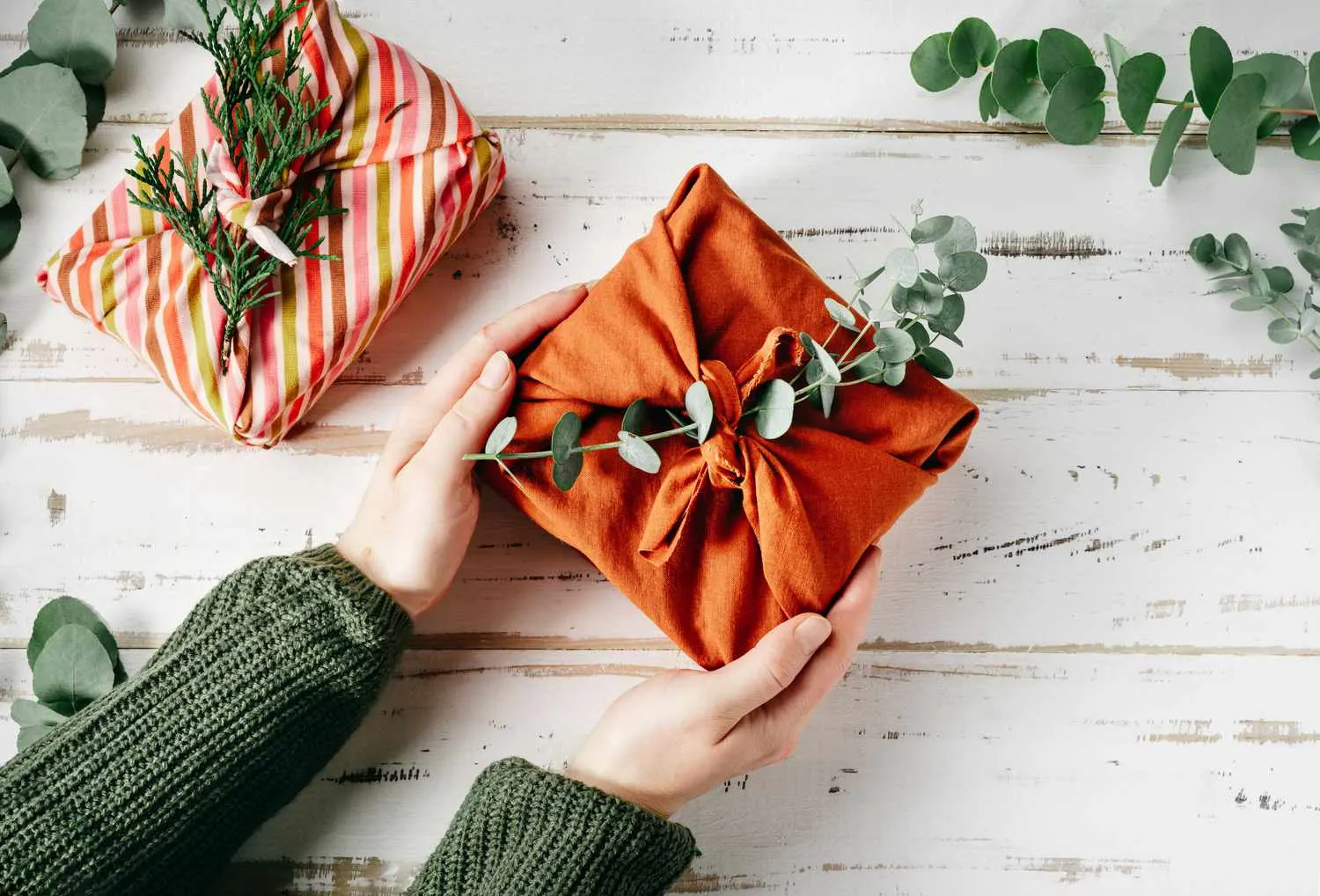 creative sustainable holiday packaging 2025 trends