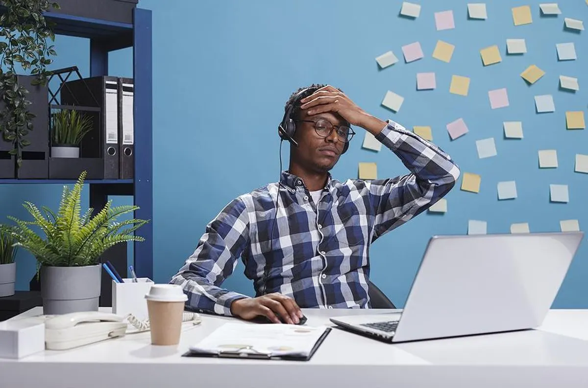 frustrated packaging buyer chasing supplier for answers