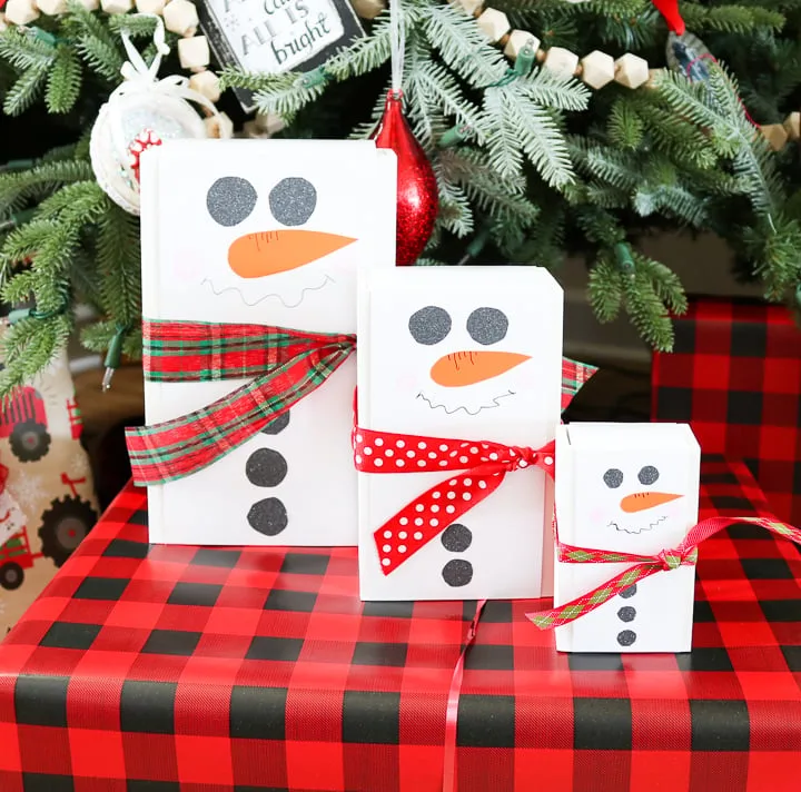 handmade DIY holiday gift boxes with ribbon