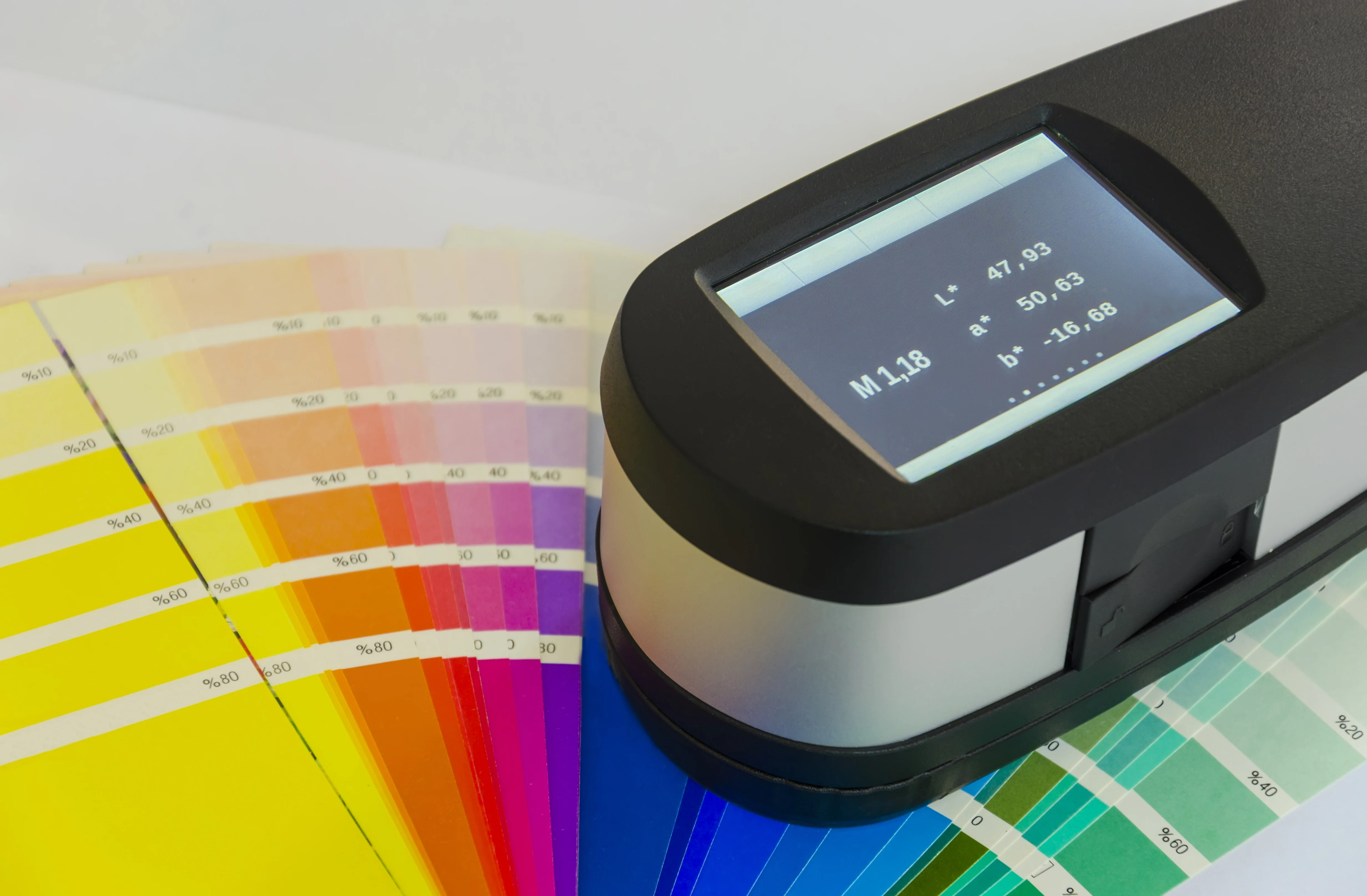 spot color printing quality check packaging production spectrophotometer