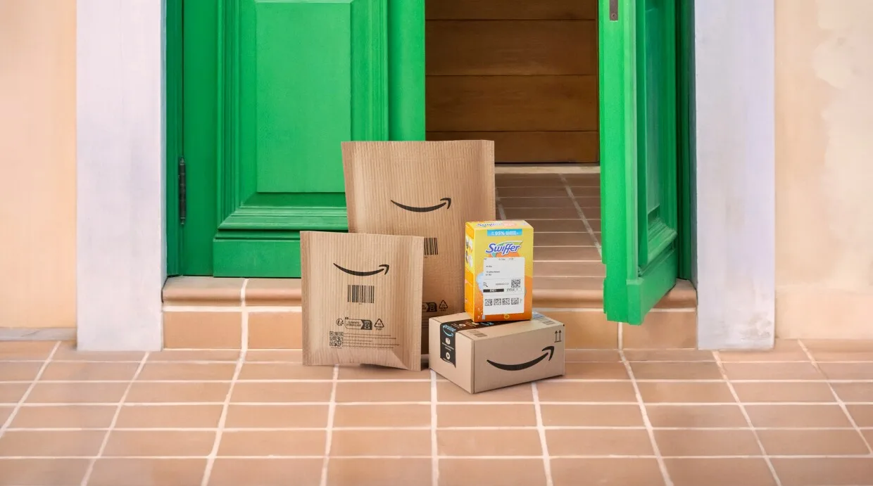 eco-friendly small product packaging with minimal waste