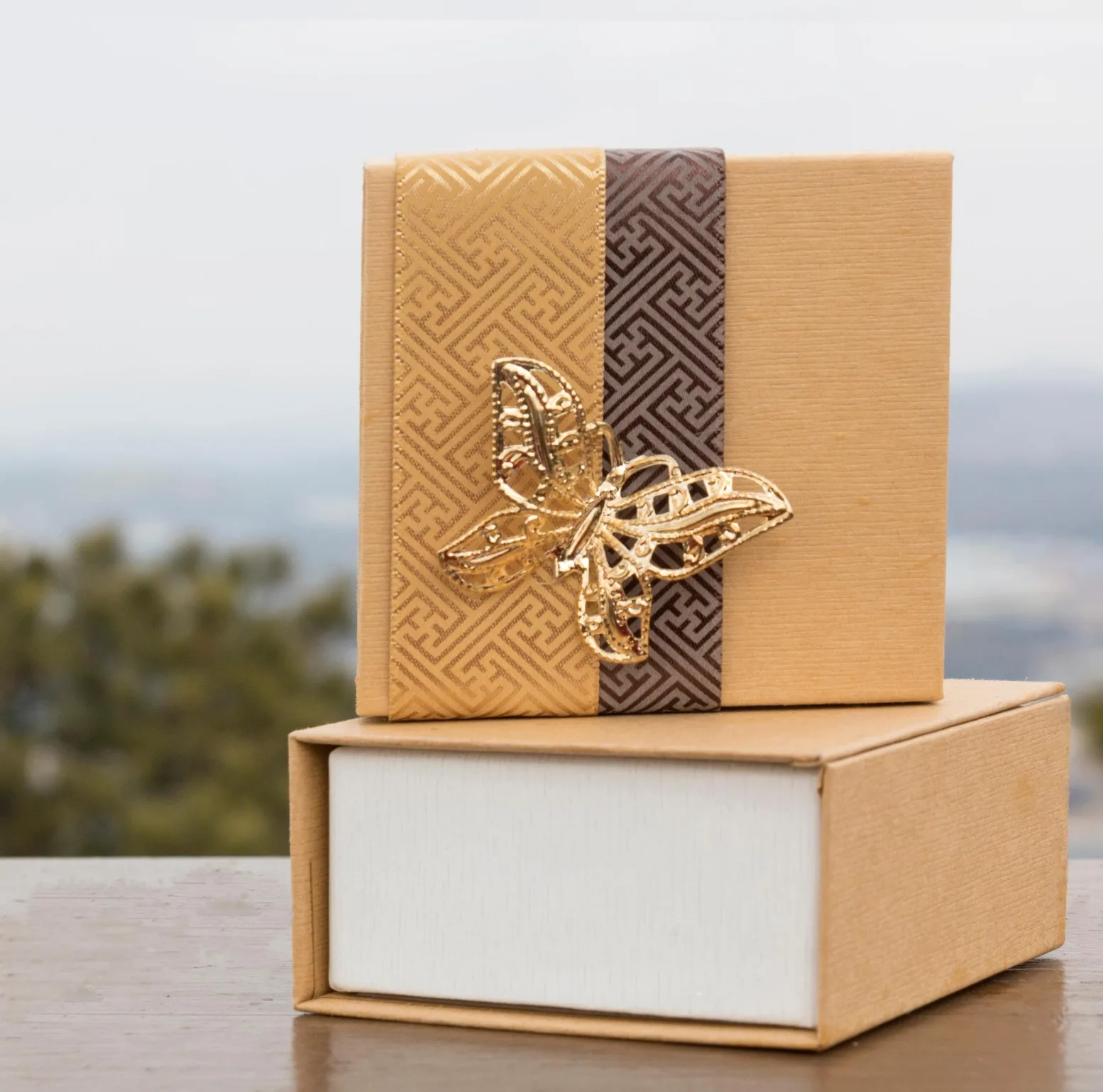 sustainable luxury packaging minimalist eco-friendly design