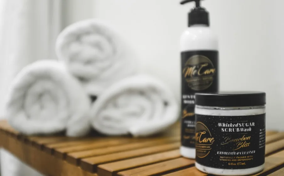 synthetic label packaging pristine shipment skincare